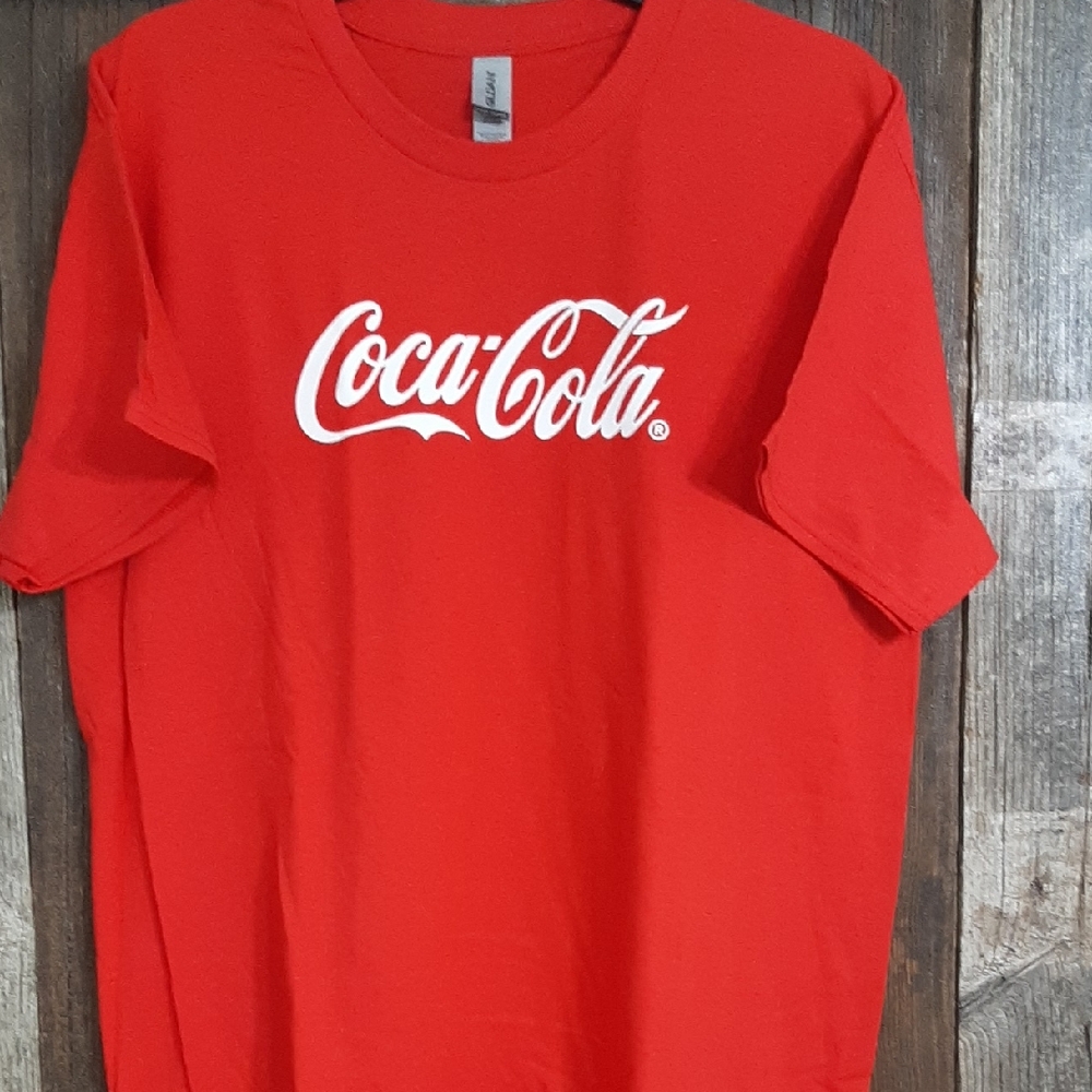 Gildan Red Coca Cola Men's Short Sleeve Tee